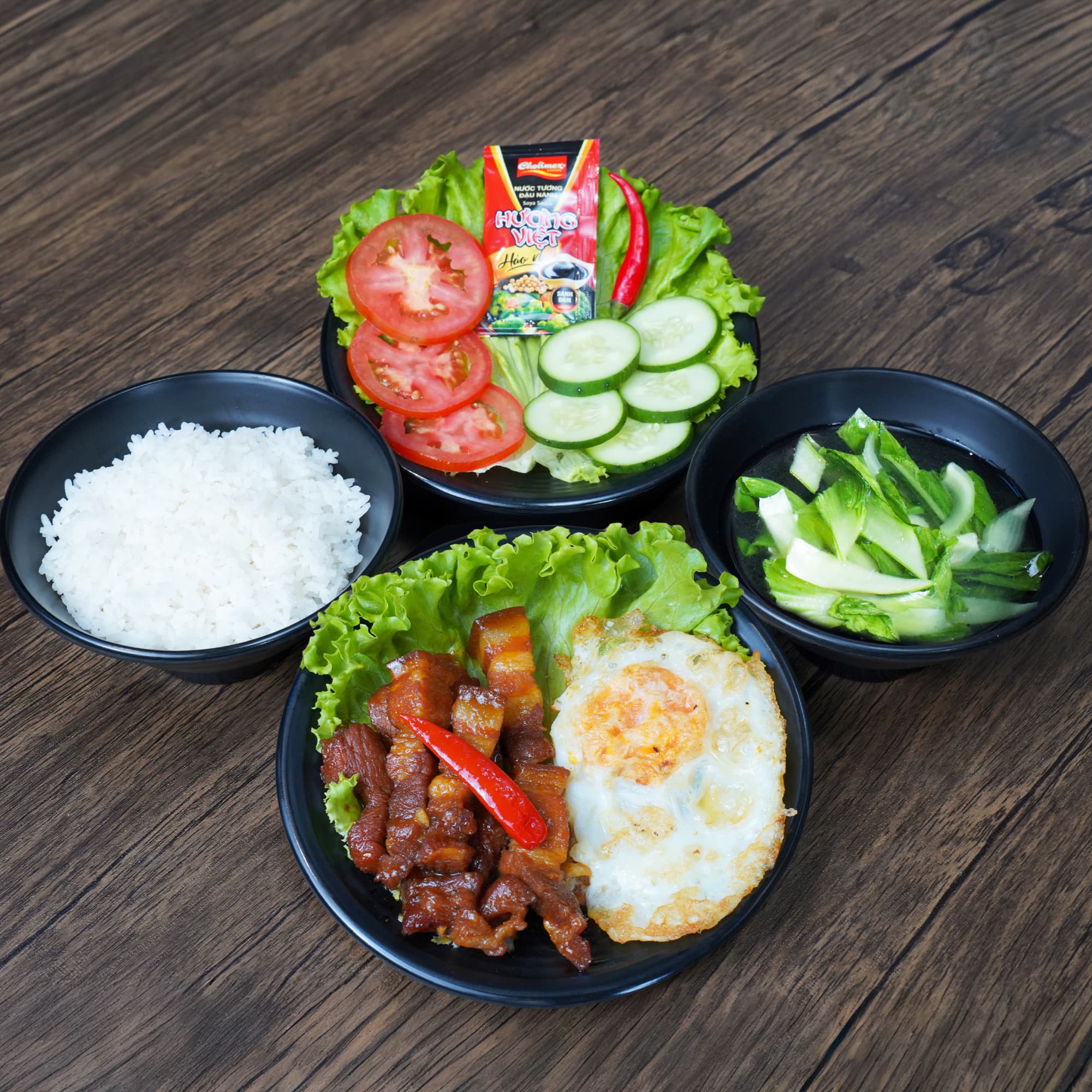 Cơm thịt kho tàu